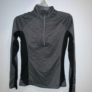 Workout half zip